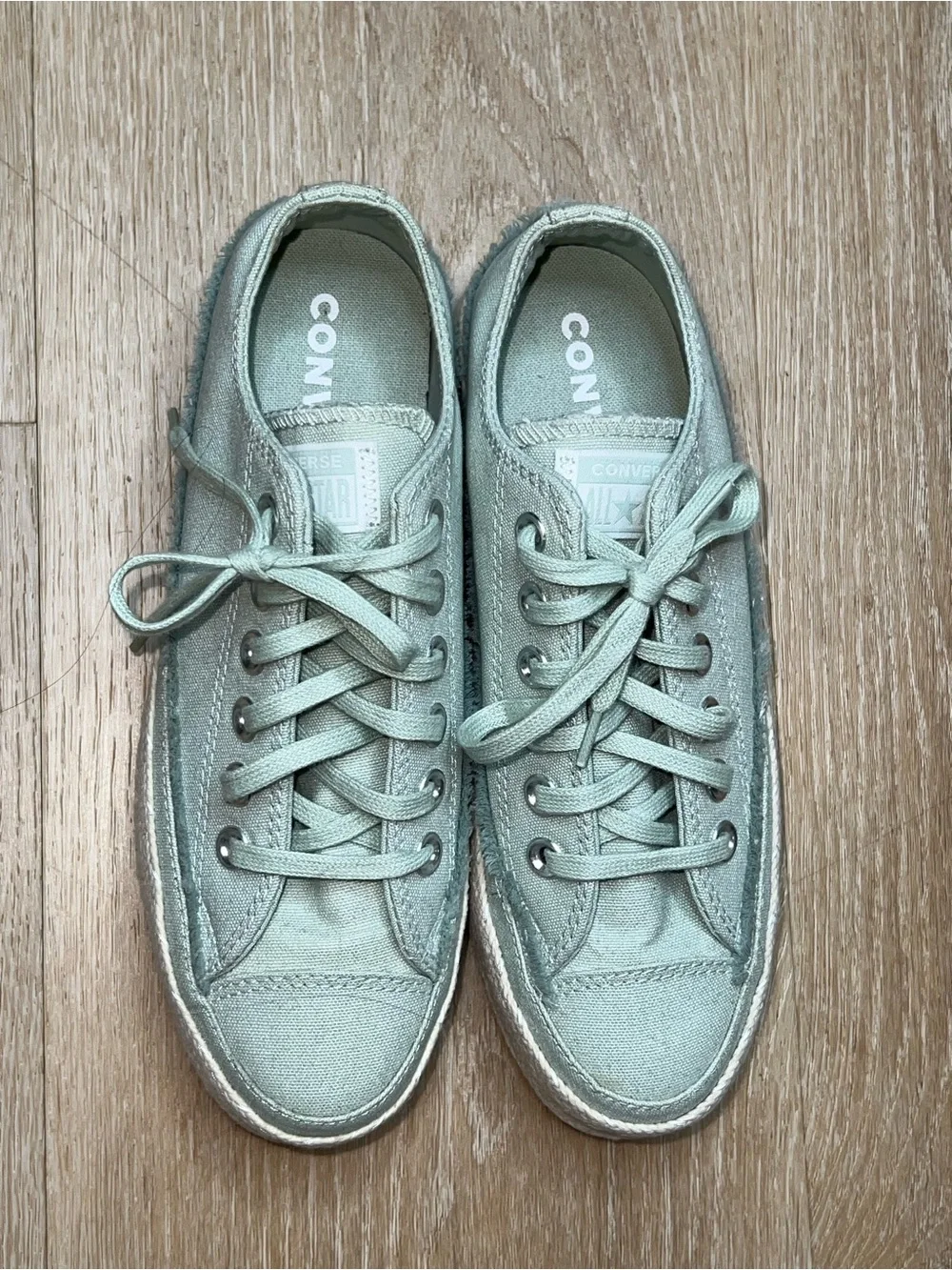 Converse mint green